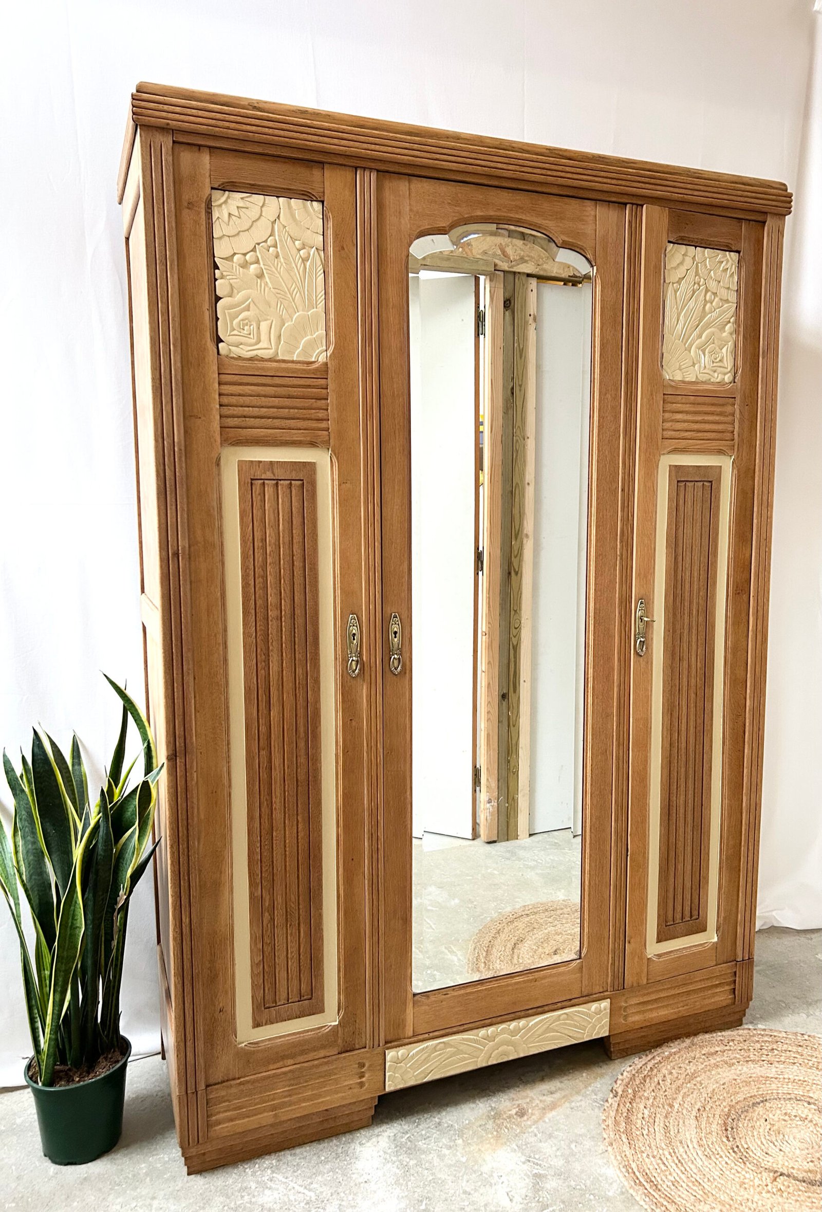 Pimprenelle, l'armoire Art Déco